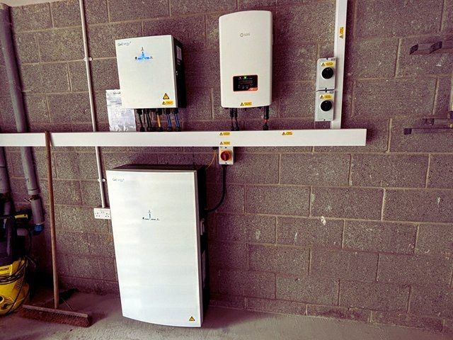 battery-storage-installers-3-sharpen-lighting-color