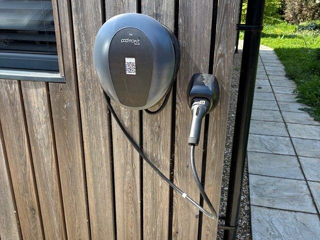 ev-charger-installers-6-sharpen-lighting-color